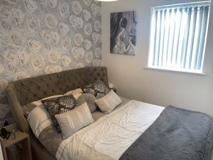Bedroom- click for photo gallery